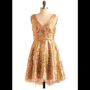 Minuet Brand Gold Sequin Dress